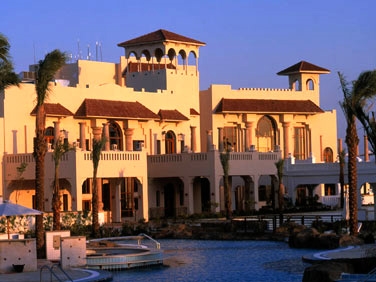Continental Garden Reef Resort + FREE TRANSFERS Continental Garden Reef Resort + FREE TRANSFERS